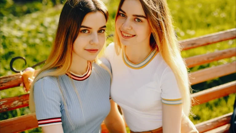 Zodiac Signs Who Turn Friendships Into Lifelong Bonds