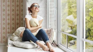 Top 3 Zodiac Signs Who Fall in Love Instantly